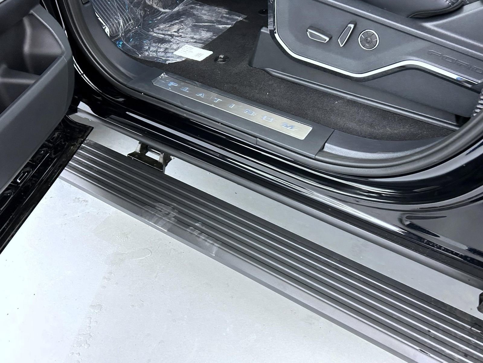 New 2026 Ford F150 Platinum AWD/4WD image 9