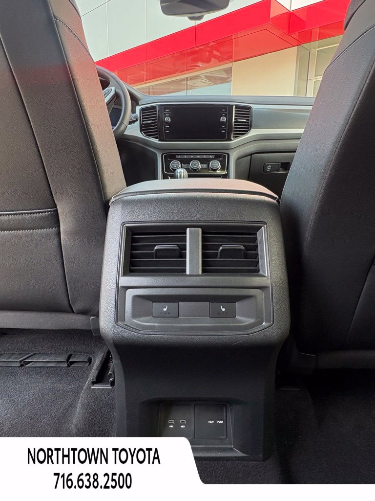 Used 2021 Volkswagen Atlas Cross Sport SEL Premium R-Line AWD/4WD image 19