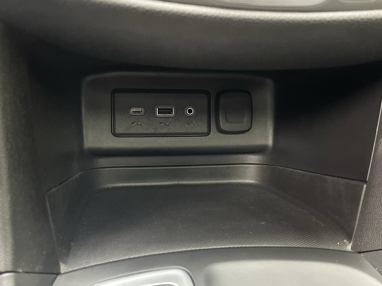 Used 2020 Chevrolet Equinox LT image 24