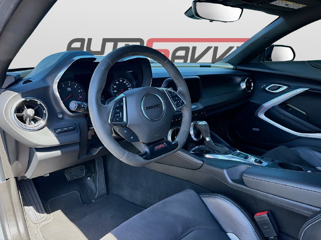 Used 2022 Chevrolet Camaro SS RWD image 9