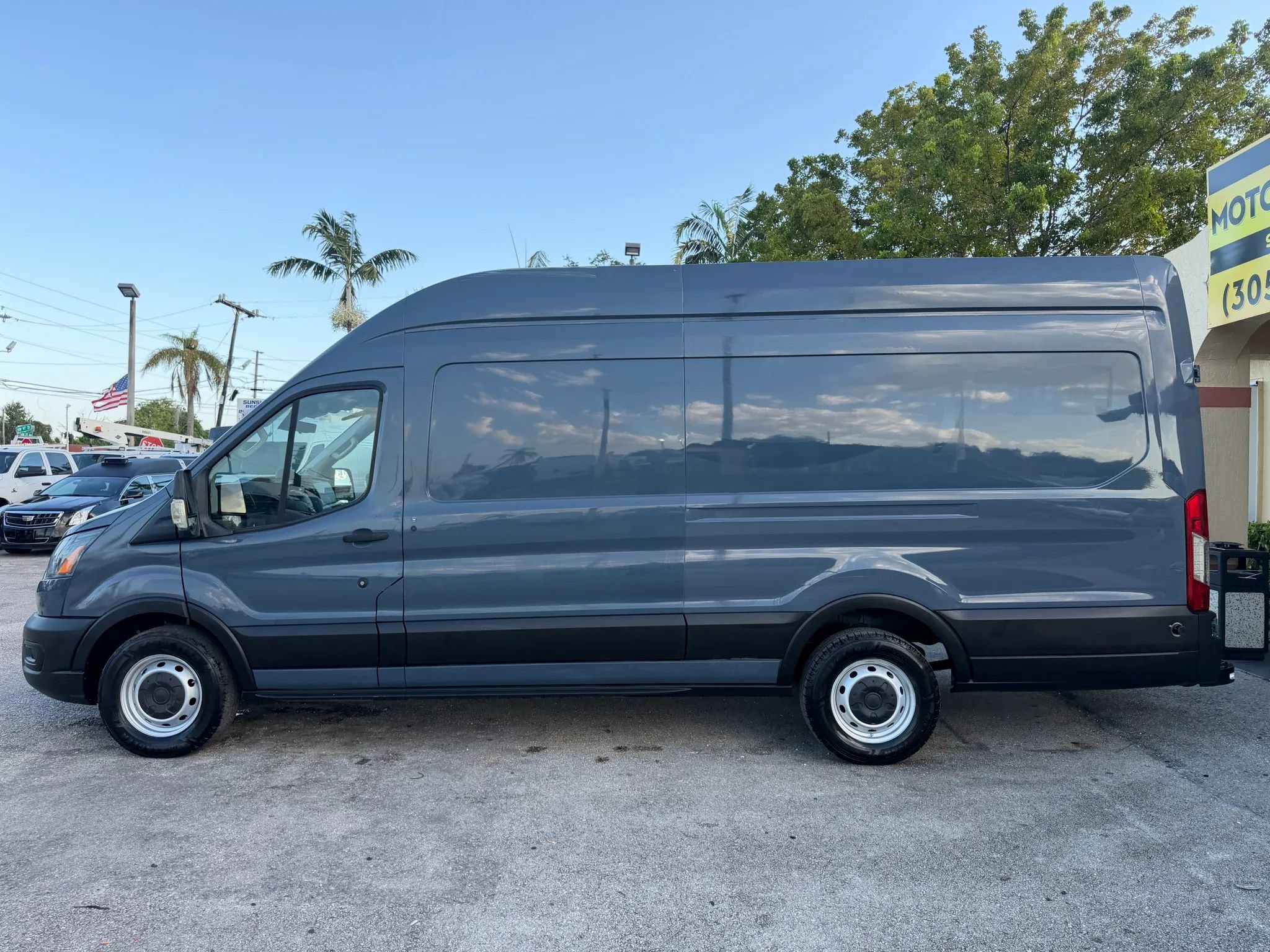 Used 2020 Ford Transit 250 148 High Roof Extended RWD image 2