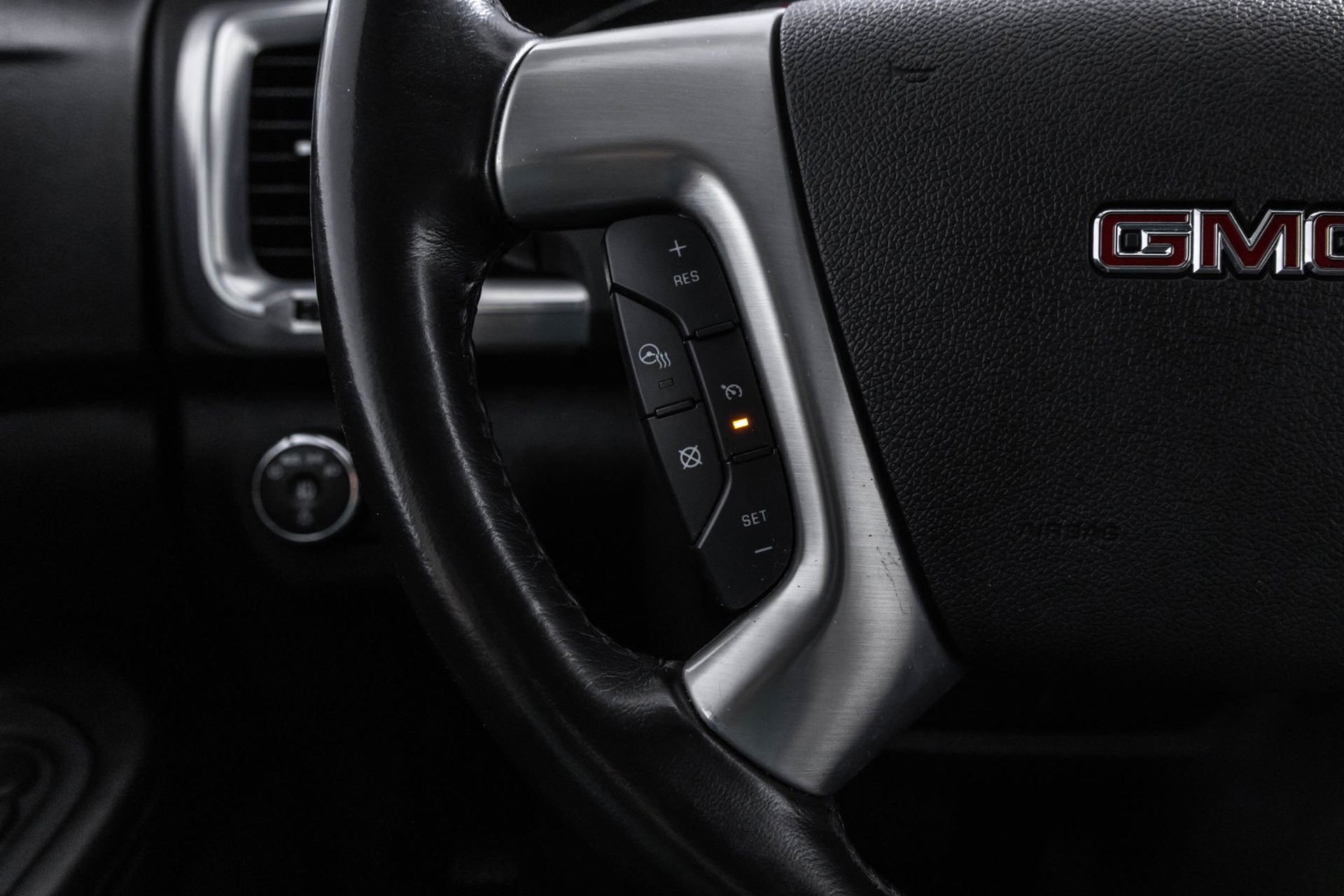 Used 2017 GMC Acadia Limited SLT AWD/4WD image 26