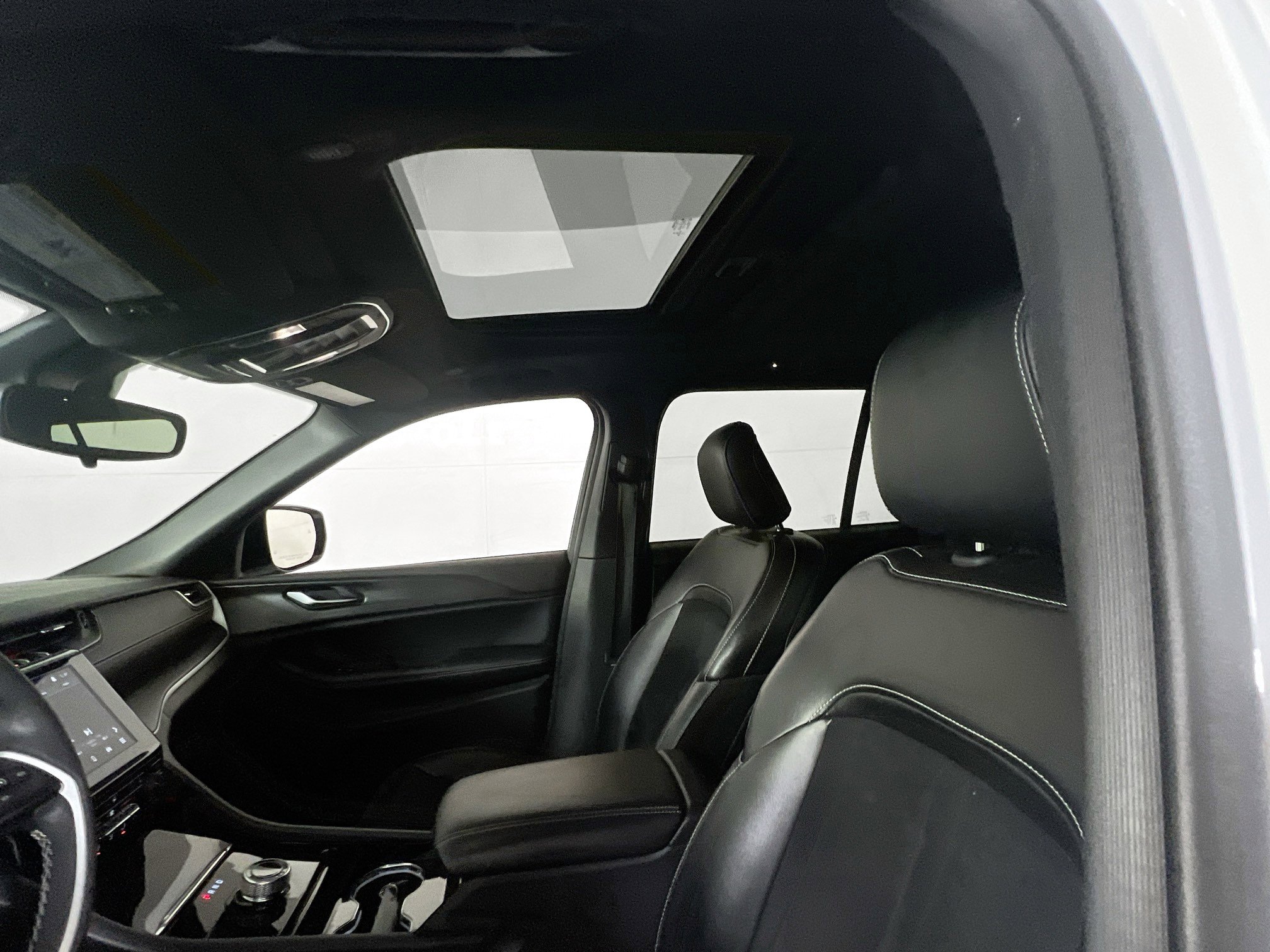 Used 2023 Jeep Grand Cherokee Altitude image 21