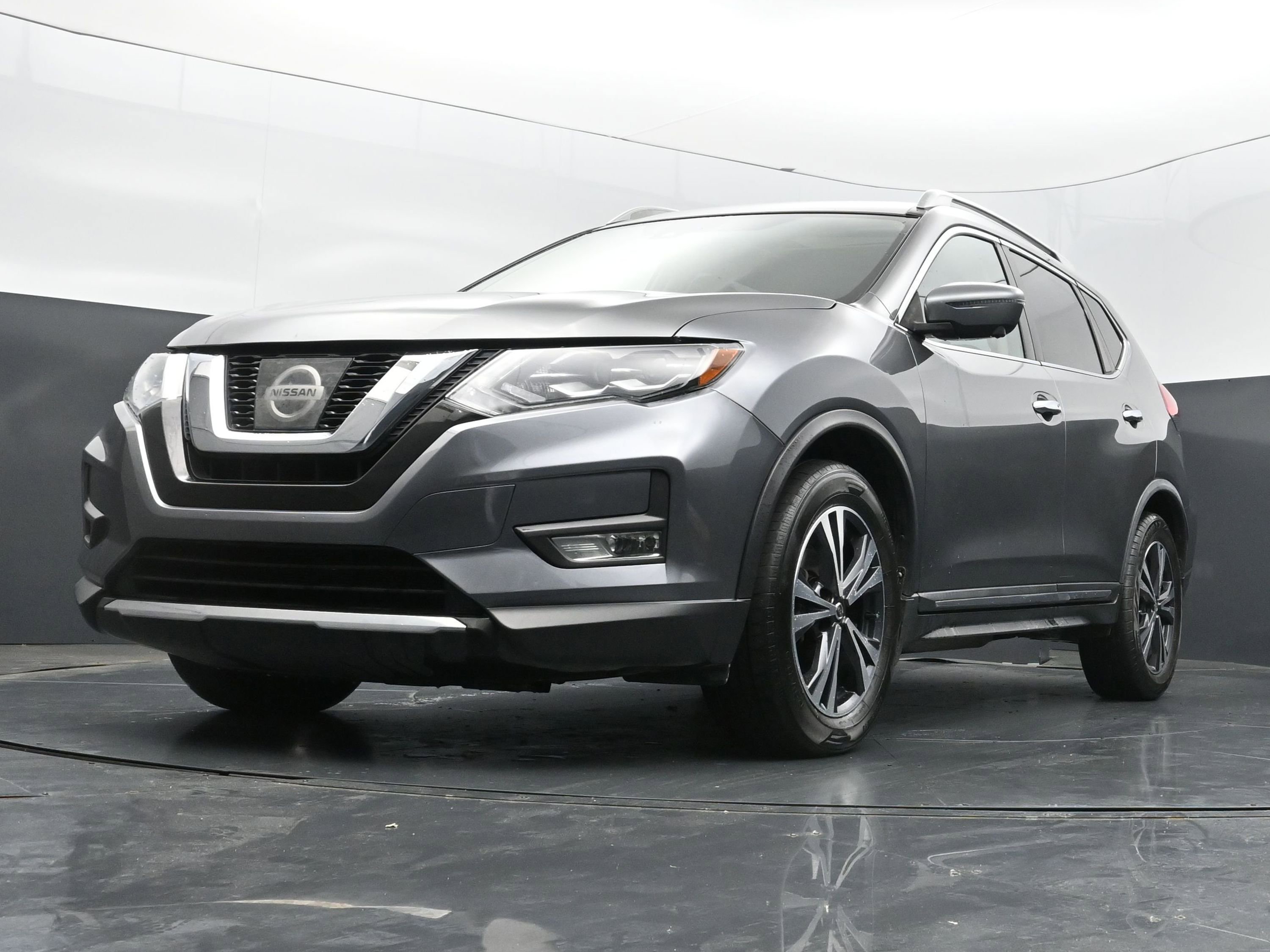 Used 2017 Nissan Rogue SL w/ SL Premium Package FWD image 36