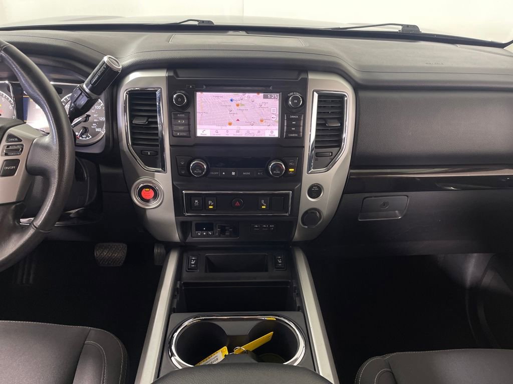 Used 2019 Nissan Titan SV w/ SV Convenience Package image 15
