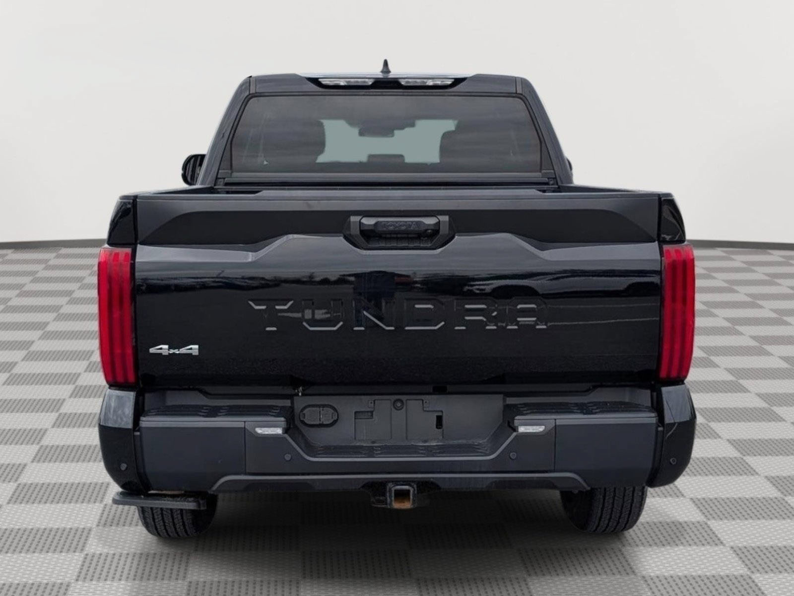 Used 2023 Toyota Tundra SR5 w/ SR5 Convenience Package AWD/4WD image 4