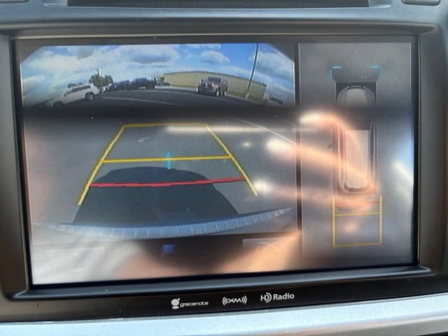 Used 2018 Toyota Highlander Limited AWD/4WD image 5