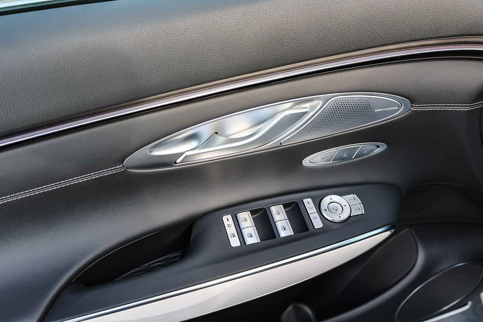 Used 2026 Genesis GV70 2.5T Advanced image 21