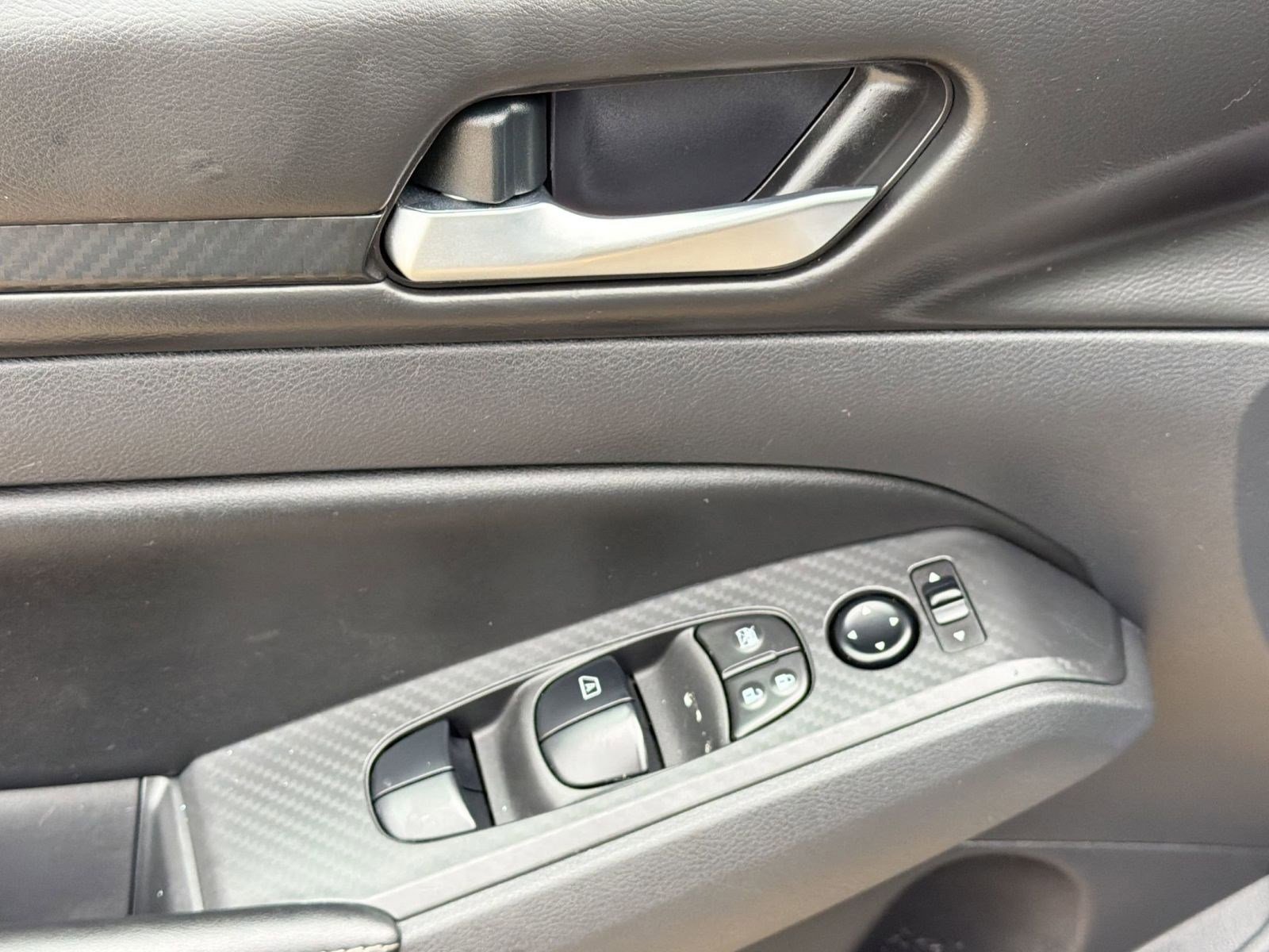 Used 2024 Nissan Altima 2.5 SV image 20