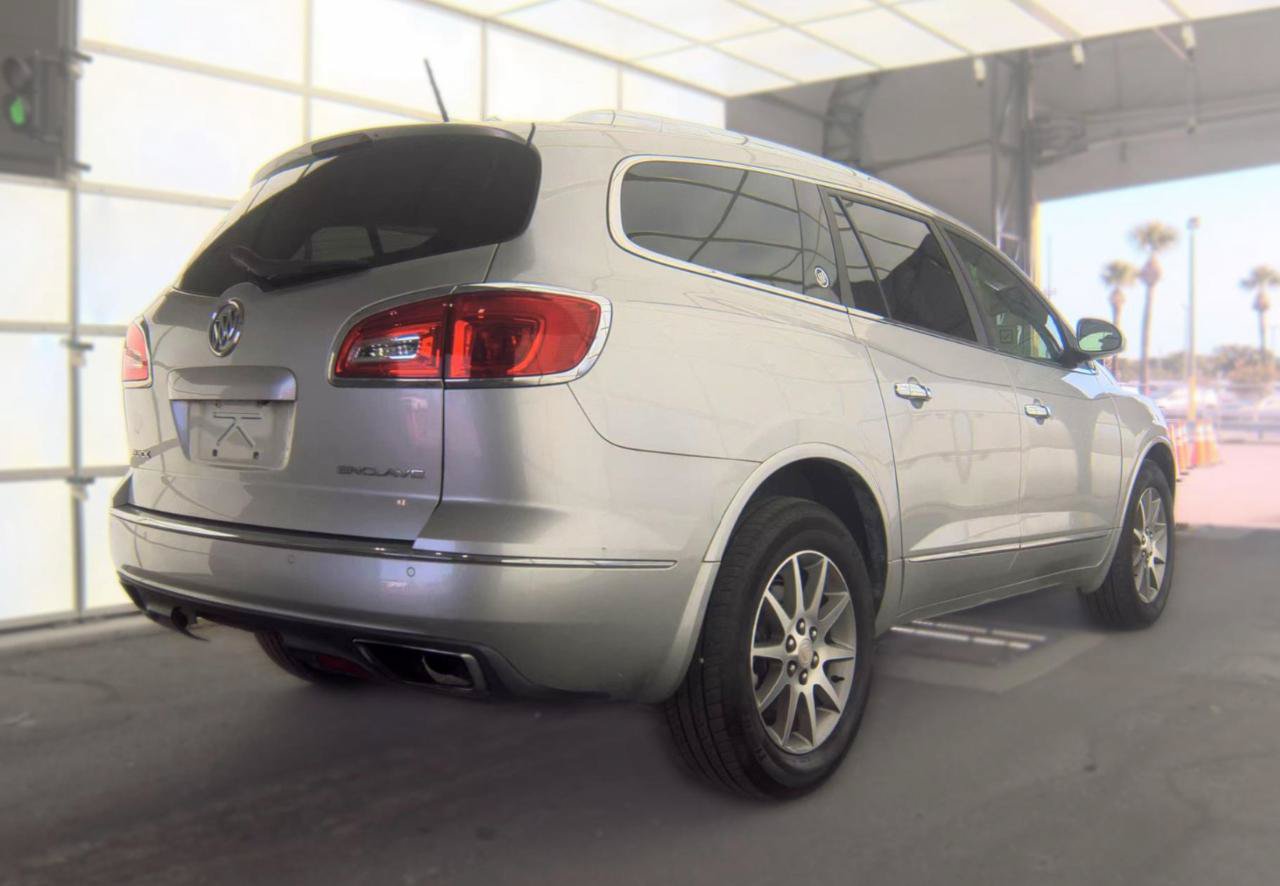 Used 2016 Buick Enclave Convenience FWD image 4