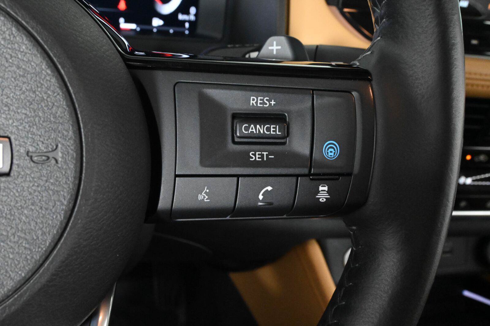 Used 2022 Nissan Rogue Platinum w/ Head-Up Display Package FWD image 25