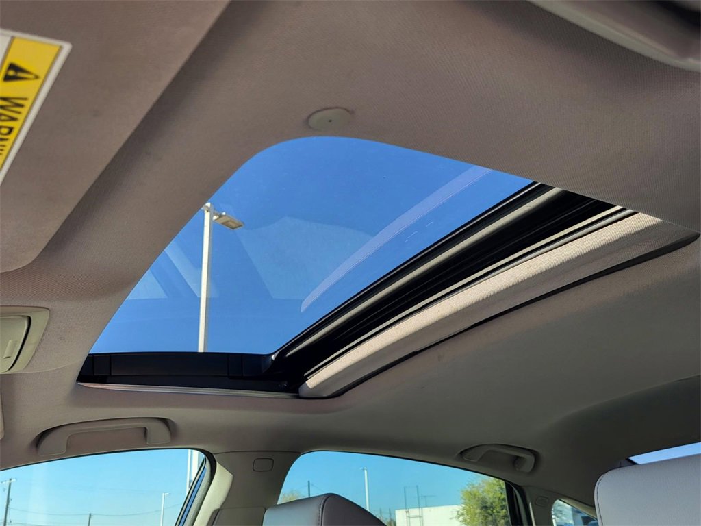 Used 2018 Honda Accord Touring image 17