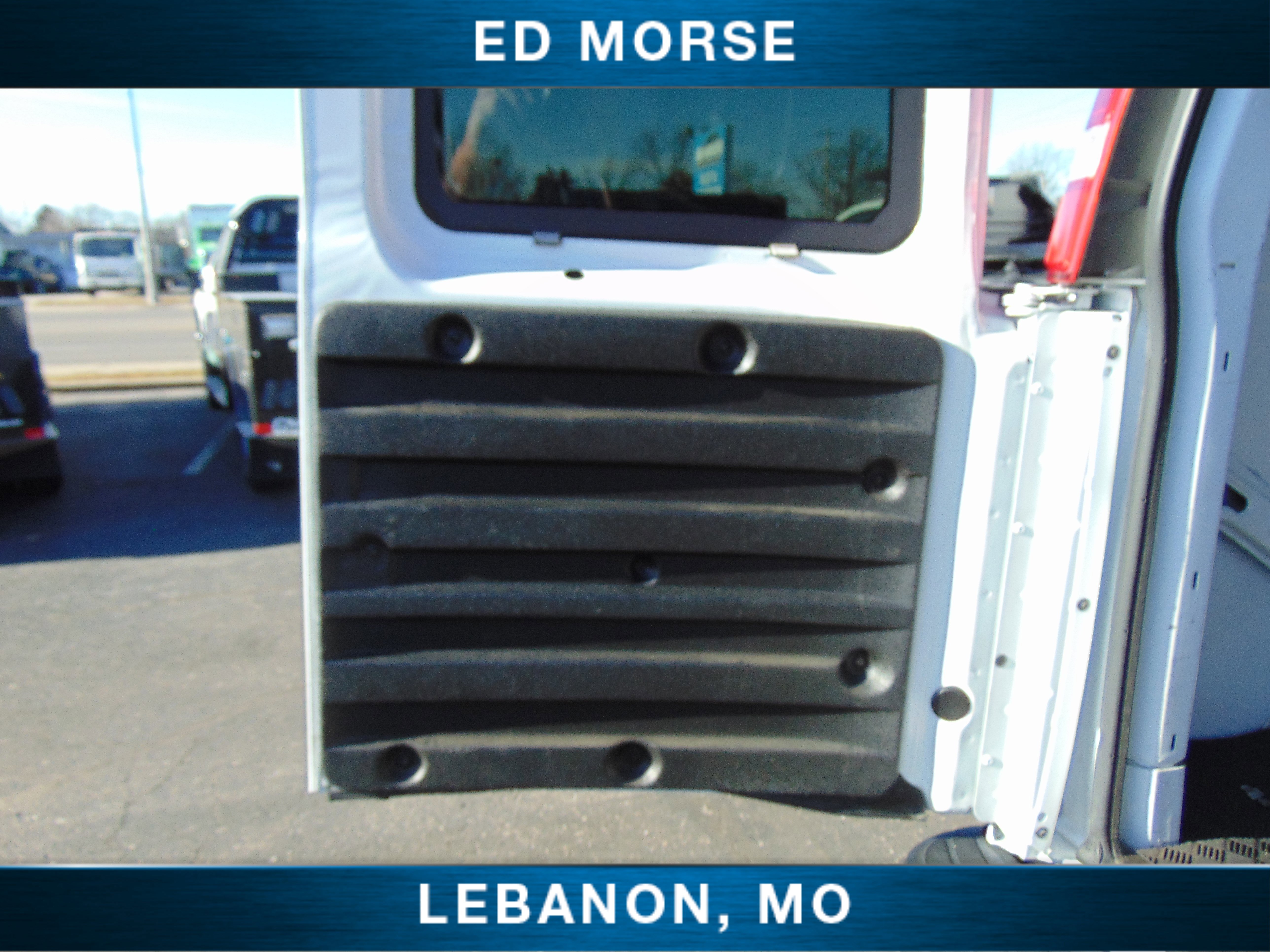 Used 2022 Chevrolet Express 2500 w/ Driver Convenience Package image 16