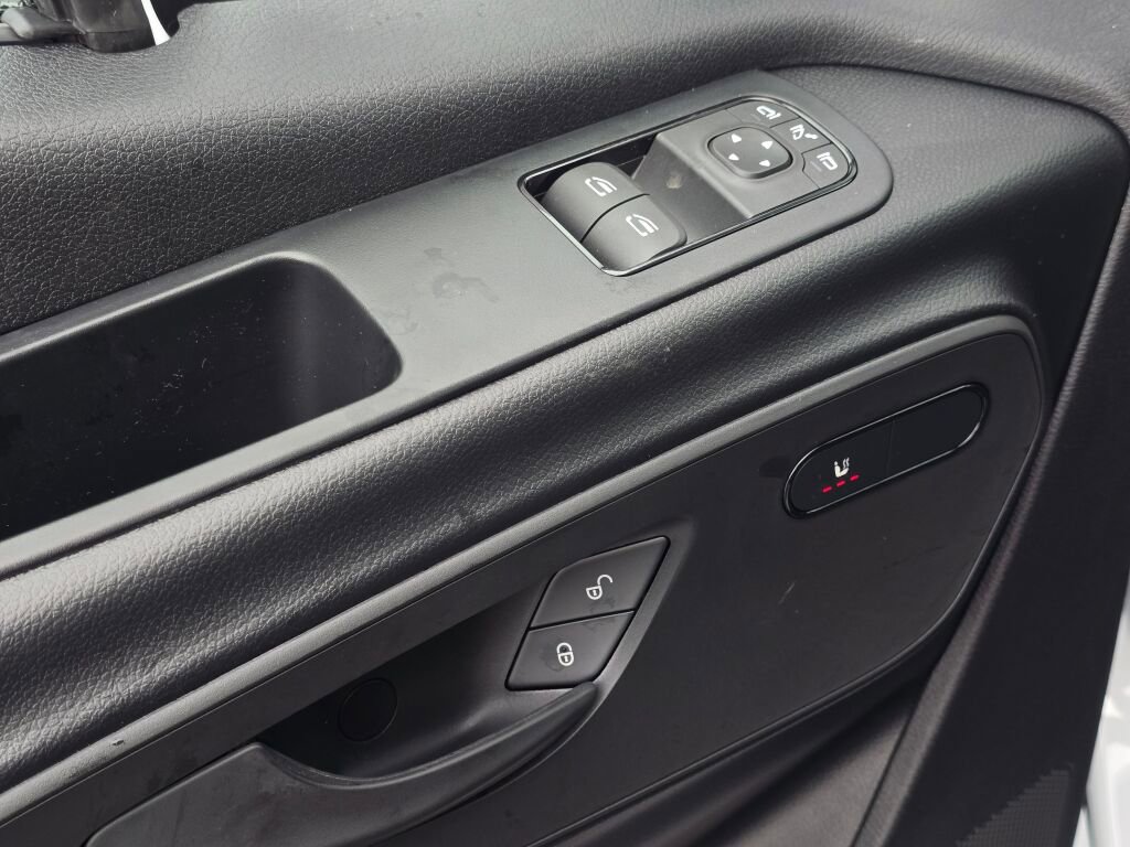 New 2026 Mercedes-Benz Sprinter 2500 image 21