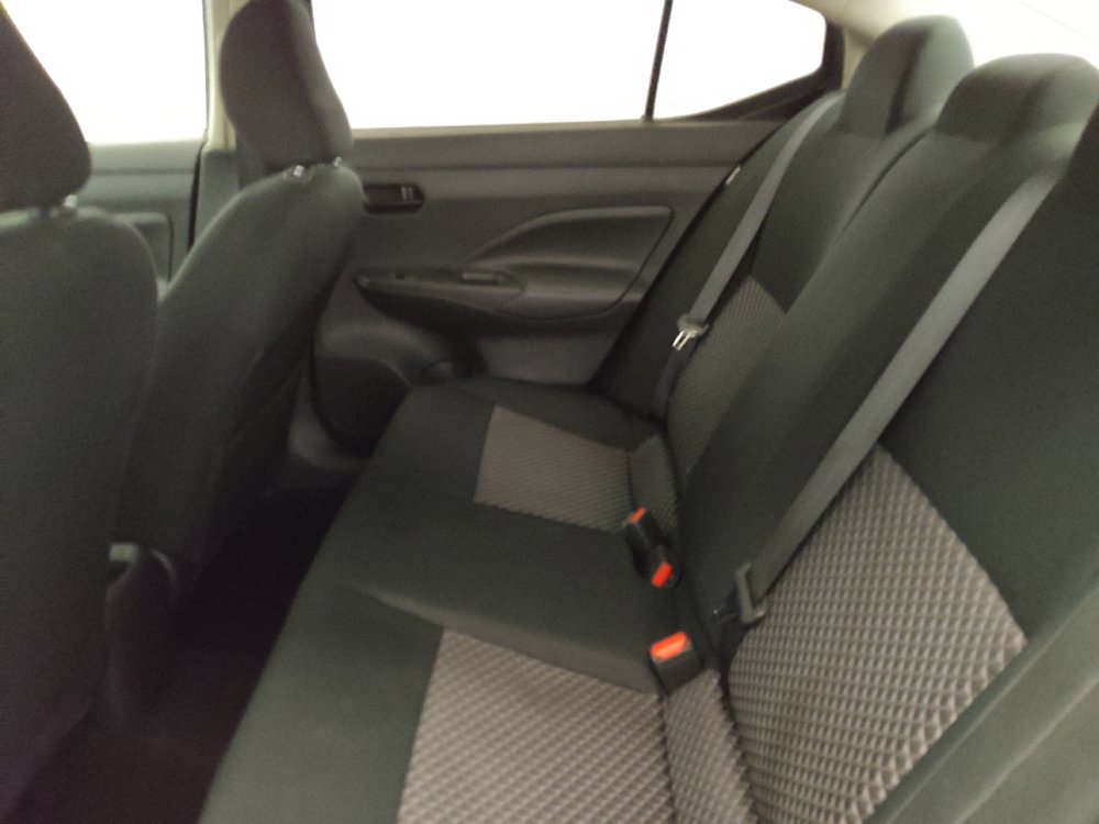 Used 2020 Nissan Versa S FWD image 18