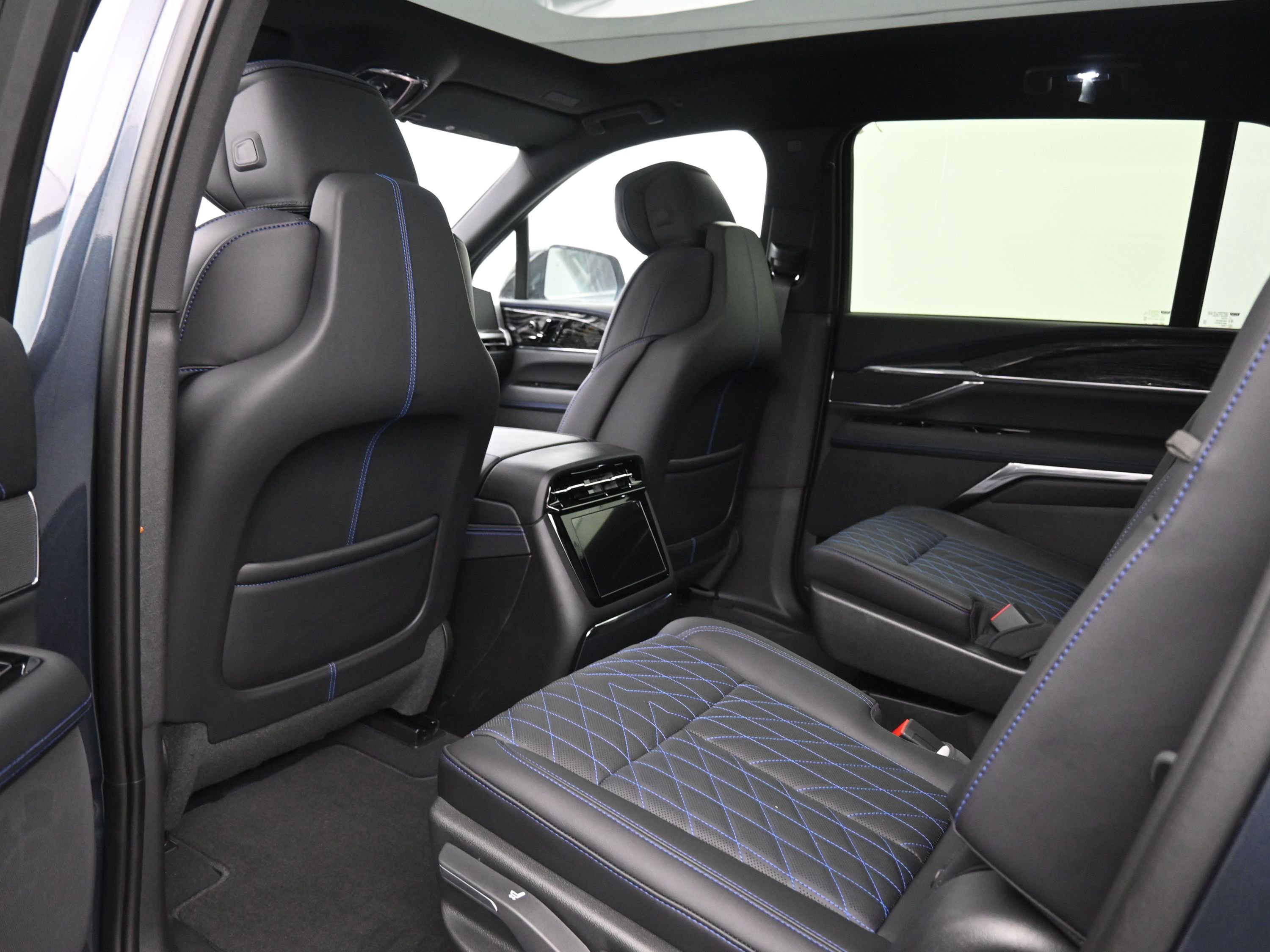 New 2026 Cadillac Escalade IQ Luxury 1 w/ LPO, Floor Liner Package image 10