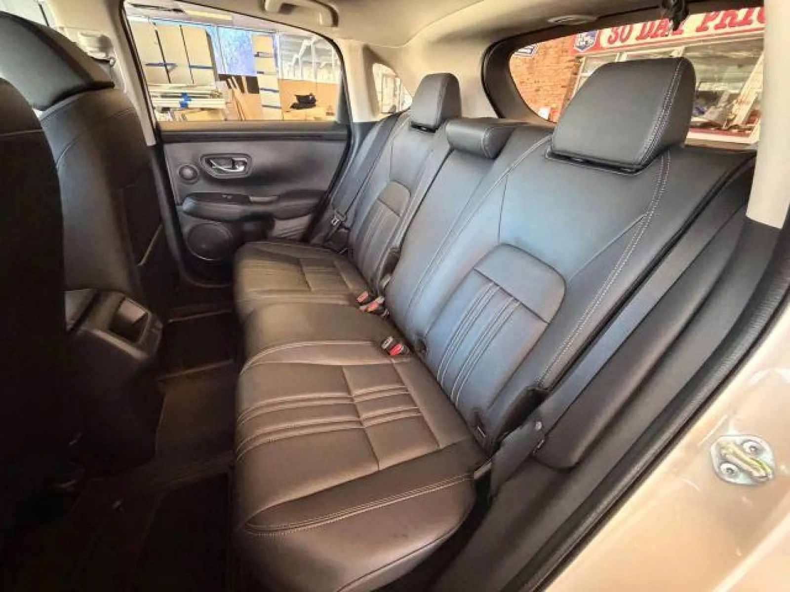 Used 2023 Honda HR-V EX-L image 14