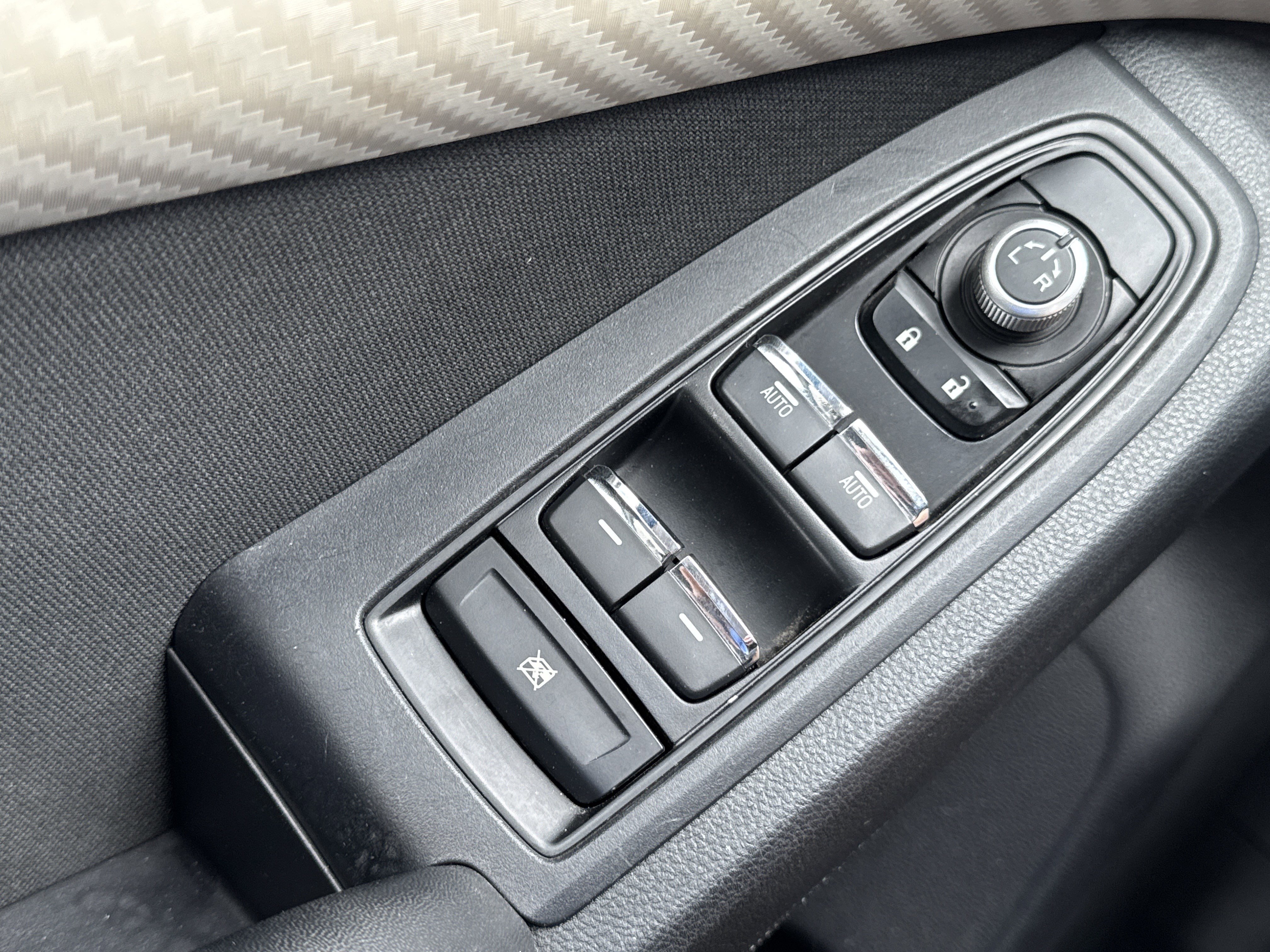 Used 2020 Subaru Ascent Premium w/ Convenience Package image 22