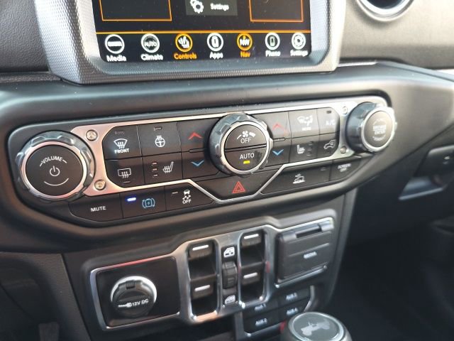 Used 2023 Jeep Wrangler Unlimited Sahara w/ Cold Weather Group image 27