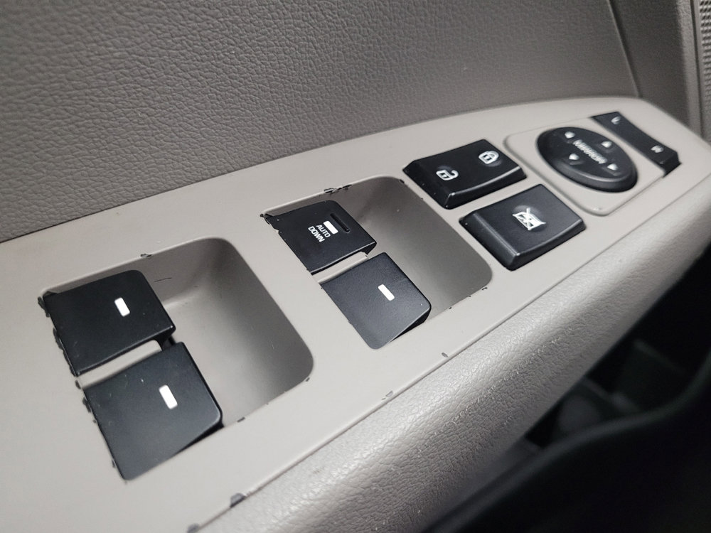 Used 2017 Hyundai Elantra SE image 27