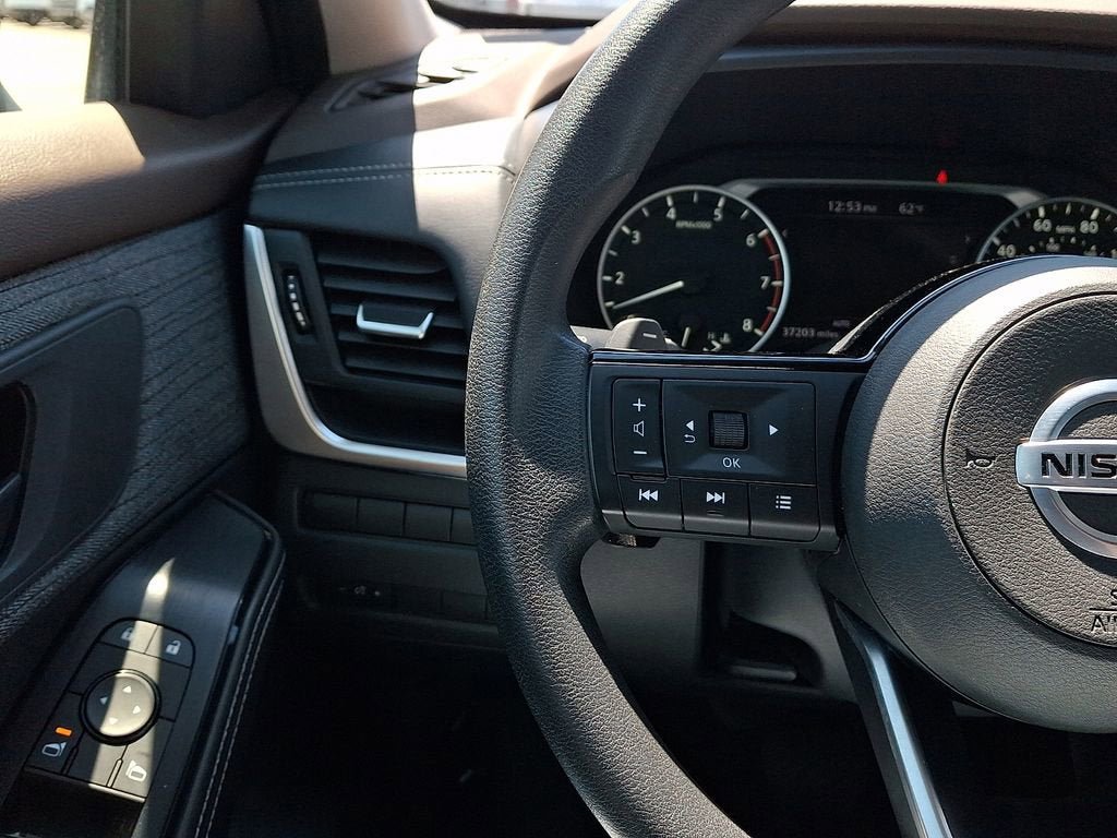 Used 2021 Nissan Rogue S AWD/4WD image 22