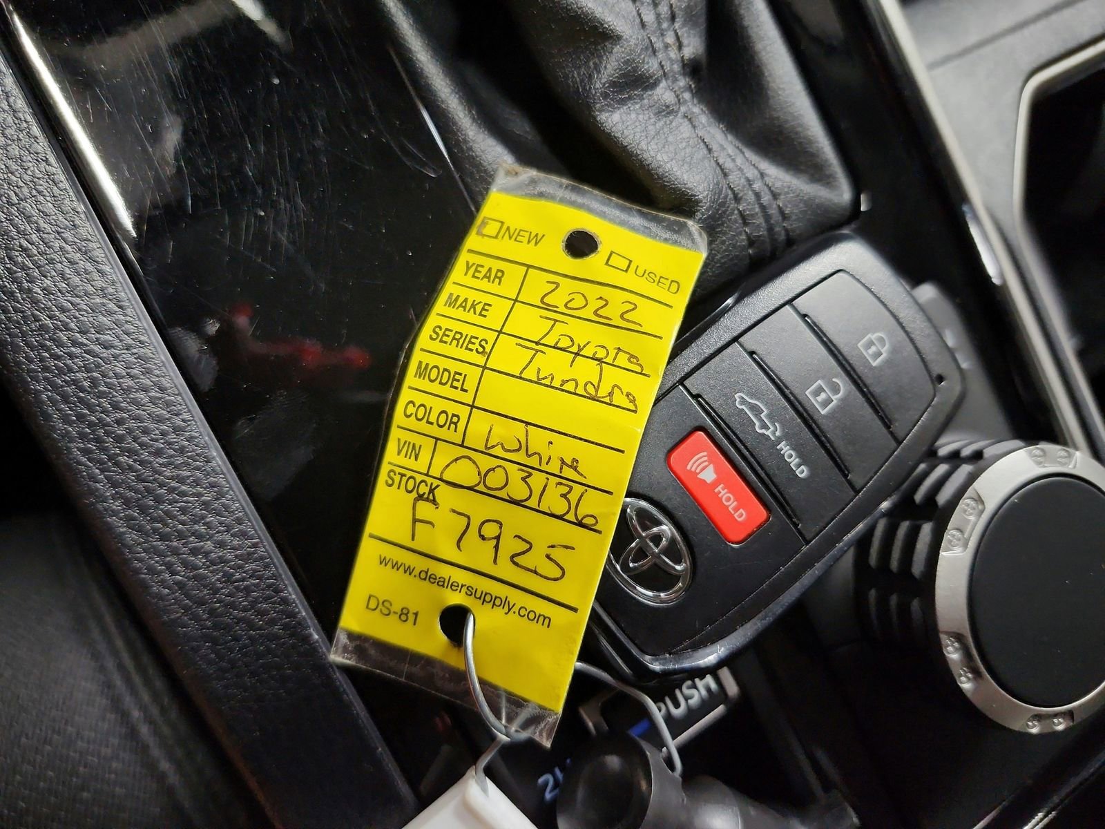 Used 2022 Toyota Tundra SR5 w/ SR5 Convenience Package AWD/4WD image 49