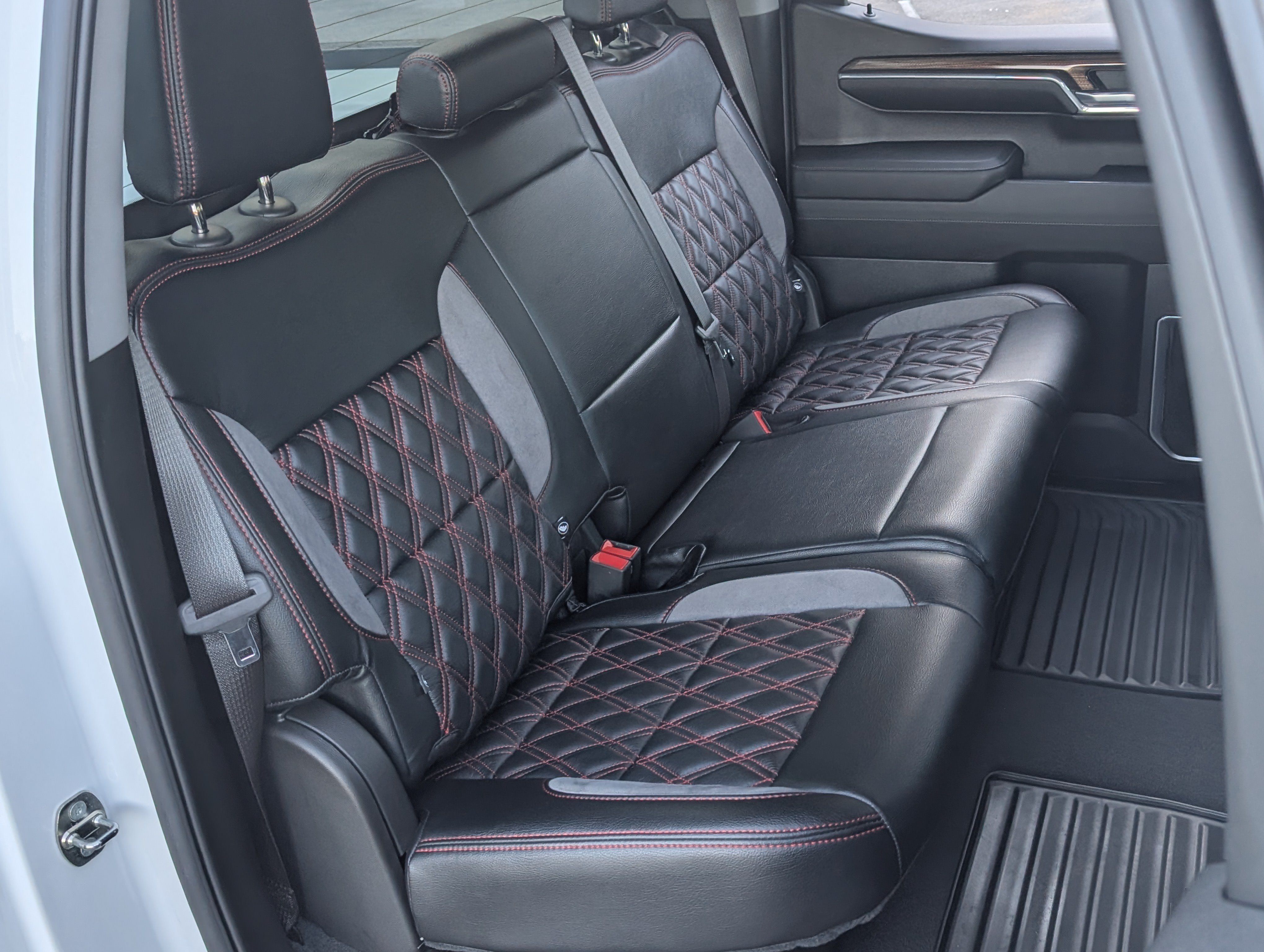 Used 2024 Chevrolet Silverado 1500 LT RWD image 19