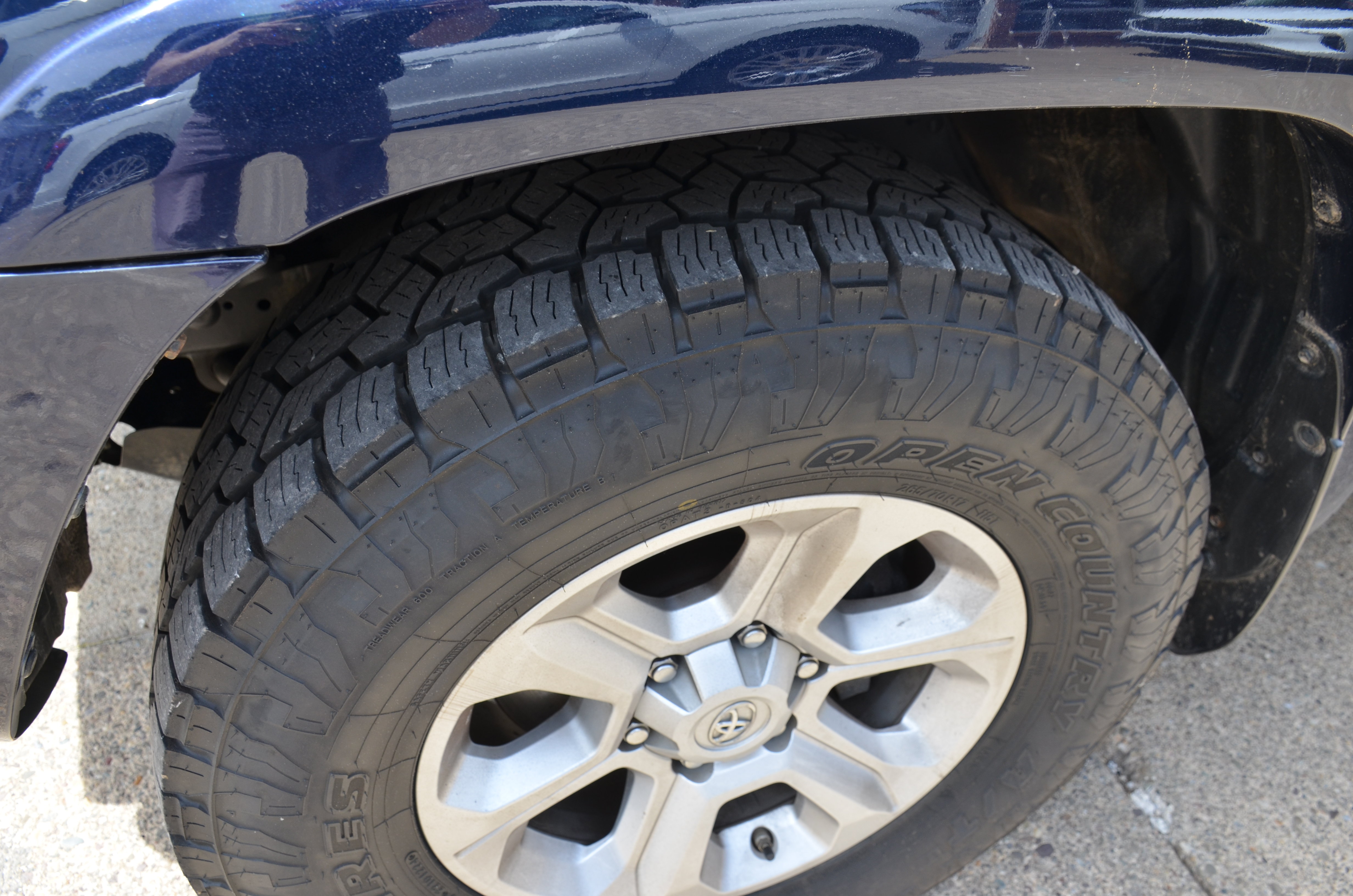 Used 2021 Toyota 4Runner SR5 Premium w/ Moonroof Package AWD/4WD image 18