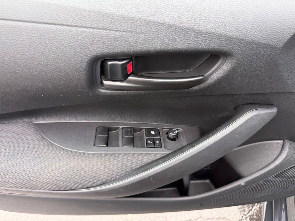 Used 2024 Toyota Corolla LE FWD image 11