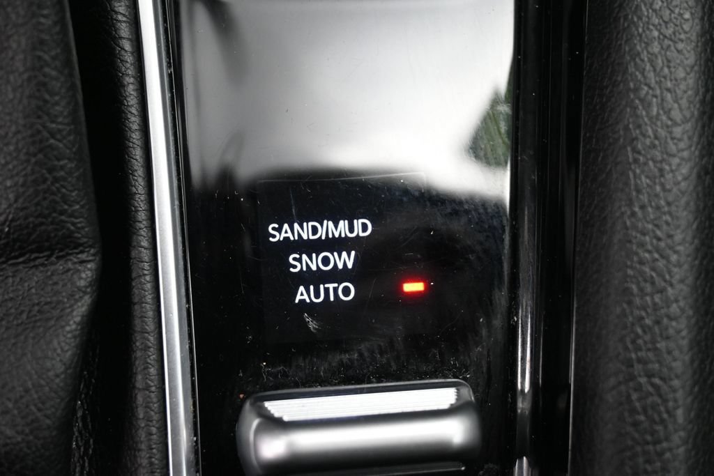 Used 2025 Jeep Compass Limited AWD/4WD image 31