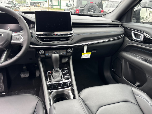 New 2026 Jeep Compass Limited AWD/4WD image 12