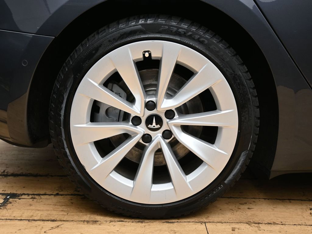 Used 2018 Tesla Model 3 Long Range image 12