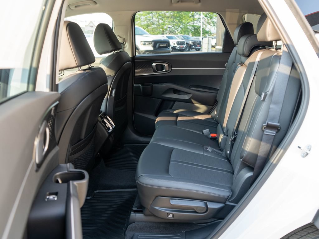 New 2026 Kia Sorento S AWD/4WD image 13