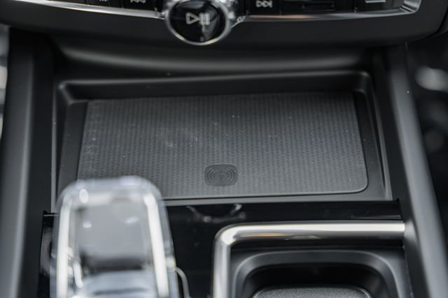New 2026 Volvo XC60 B5 Plus w/ Protection Package Premier image 24