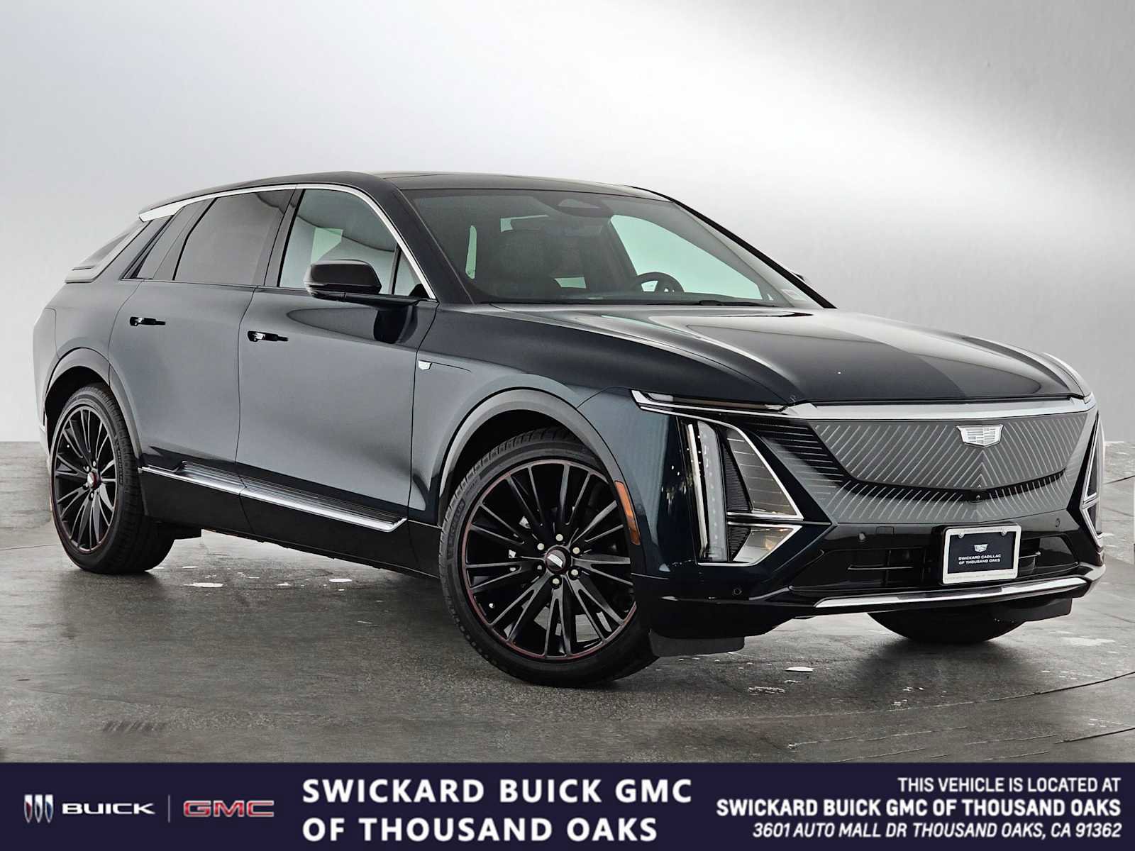 New 2025 Cadillac Lyriq Luxury w/ LPO, Red Accent Package image 1