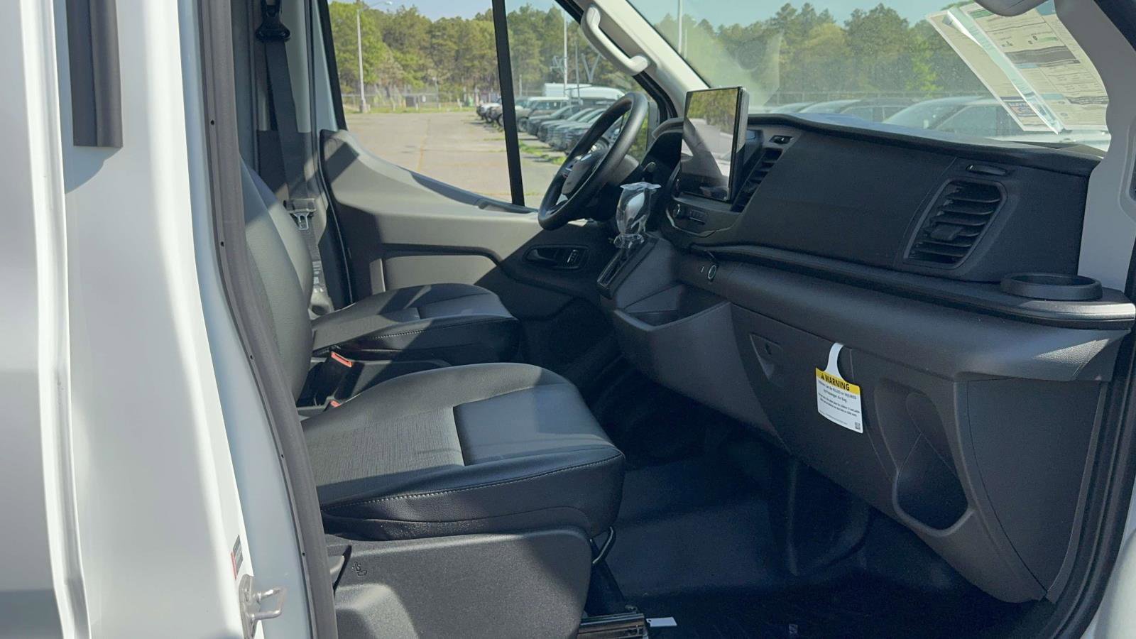 New 2026 Ford Transit 250 148 Medium Roof RWD image 13
