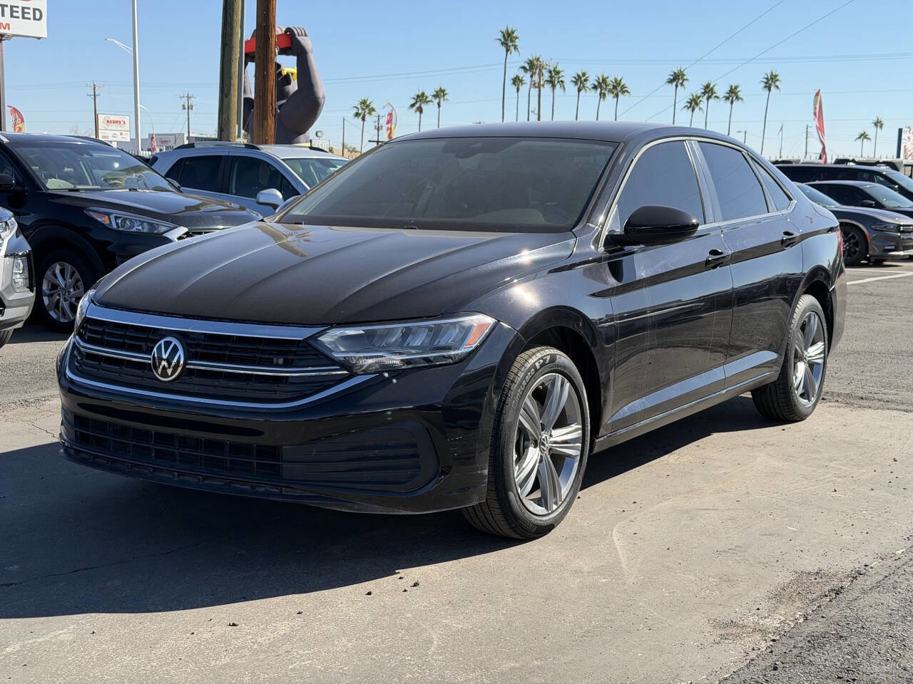 Used 2023 Volkswagen Jetta SE image 3
