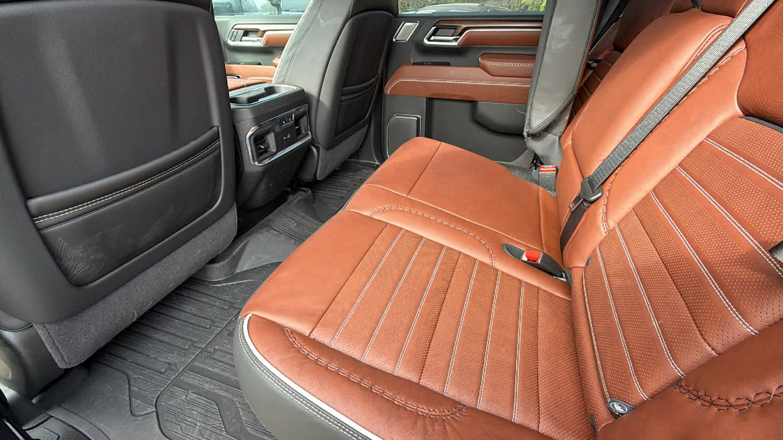 Used 2025 GMC Sierra 3500 Denali Ultimate image 17