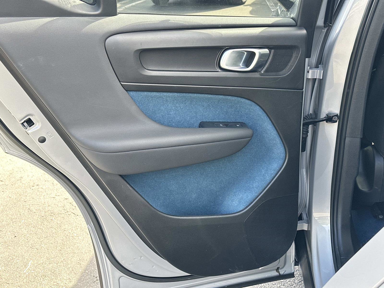 Certified 2023 Volvo XC40 Recharge Plus image 20