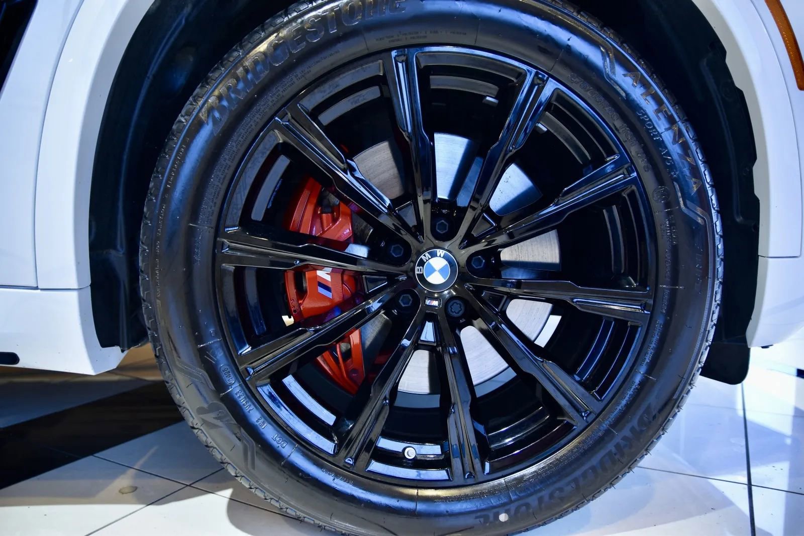 Used 2024 BMW X5 xDrive40i w/ M Sport Package image 10