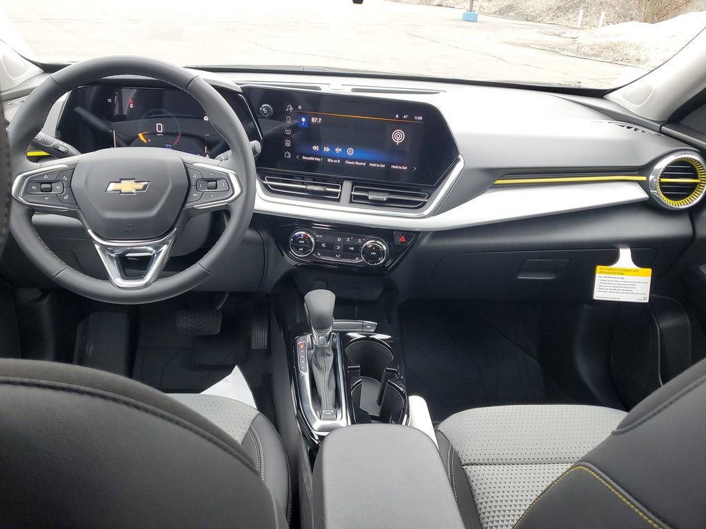 New 2026 Chevrolet Trax LT image 9