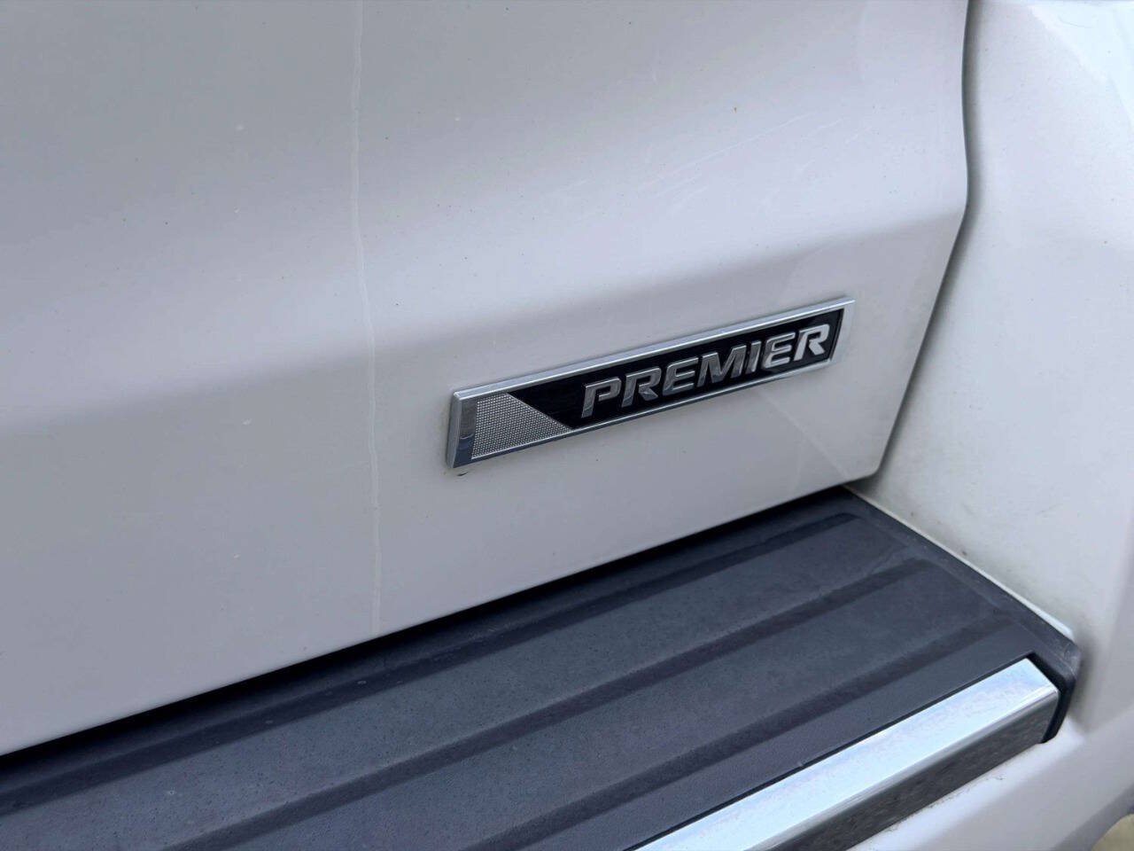 Used 2017 Chevrolet Tahoe Premier AWD/4WD image 5