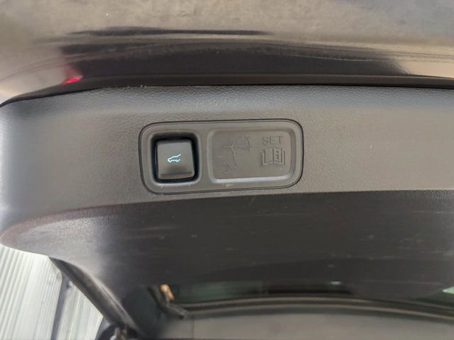 Used 2024 Ford Expedition XLT image 29