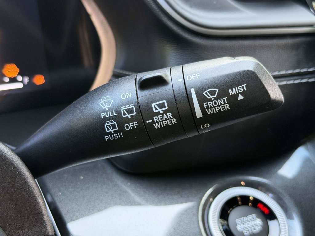 Used 2022 Jeep Grand Cherokee Altitude AWD/4WD image 26