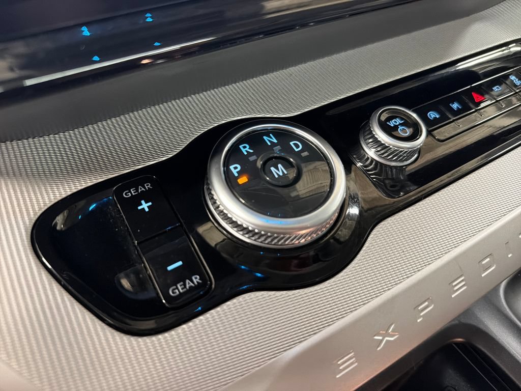 Certified 2025 Ford Expedition Max Active RWD image 31