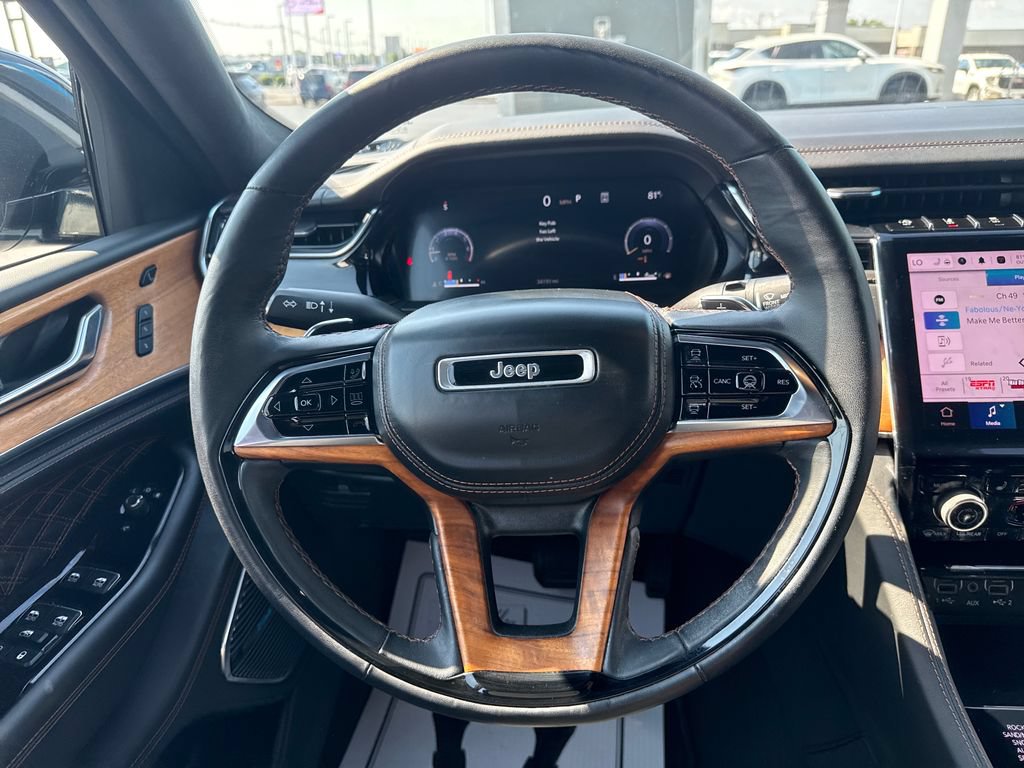 Used 2024 Jeep Grand Cherokee Summit AWD/4WD image 28