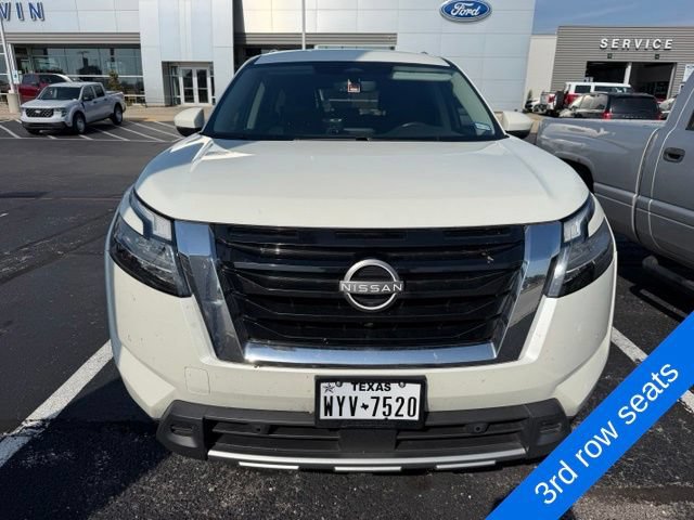 Used 2023 Nissan Pathfinder SL FWD video 2