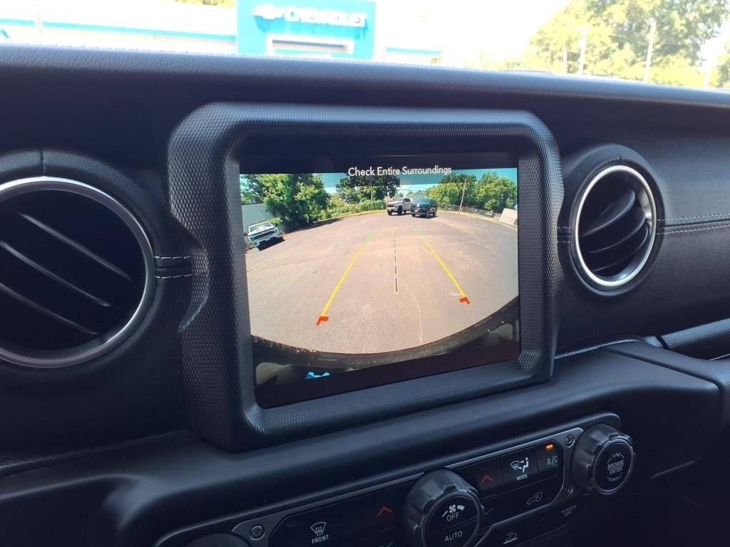 Used 2023 Jeep Wrangler Unlimited Sahara image 9