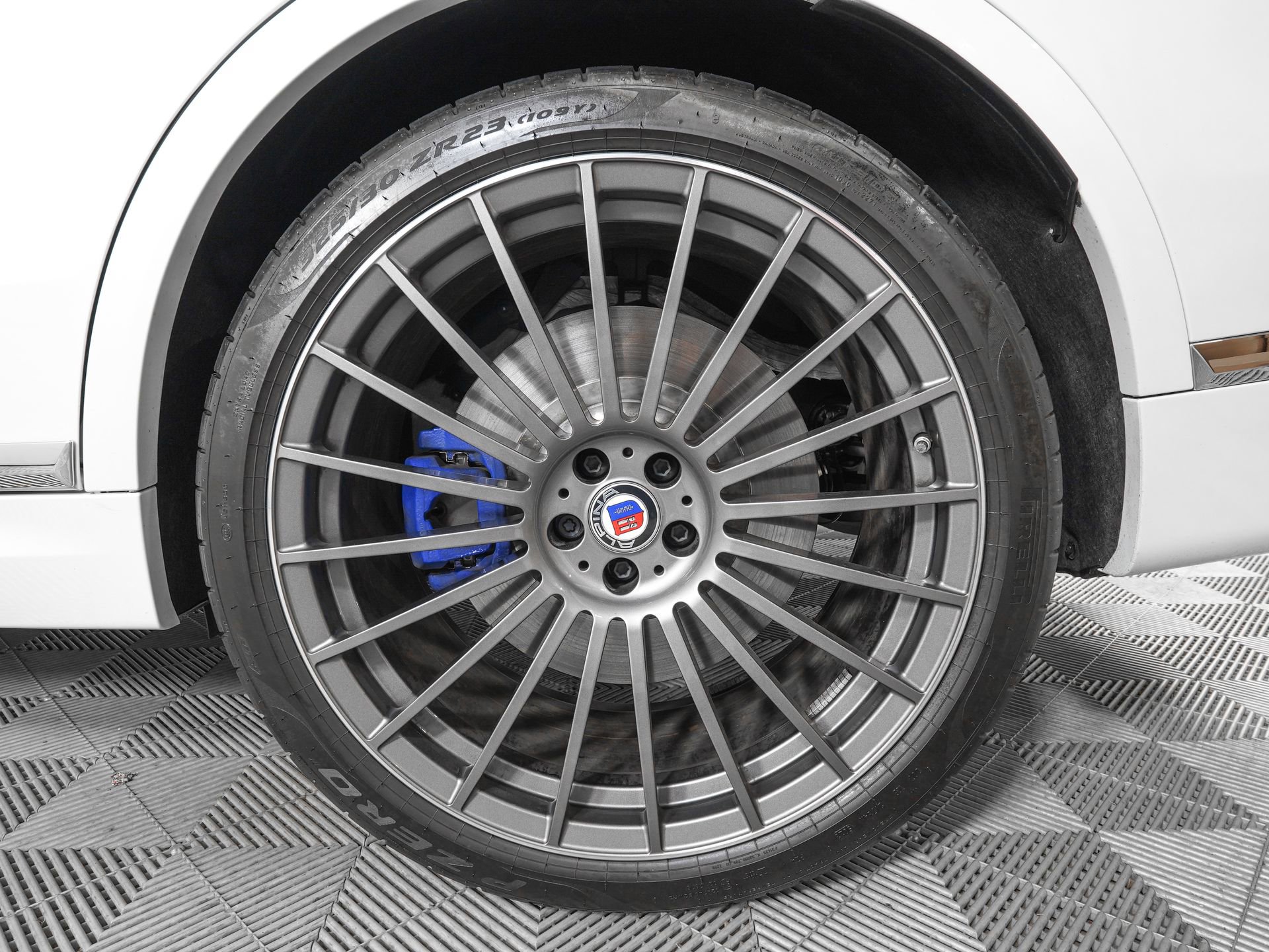Used 2025 BMW ALPINA XB7 image 33