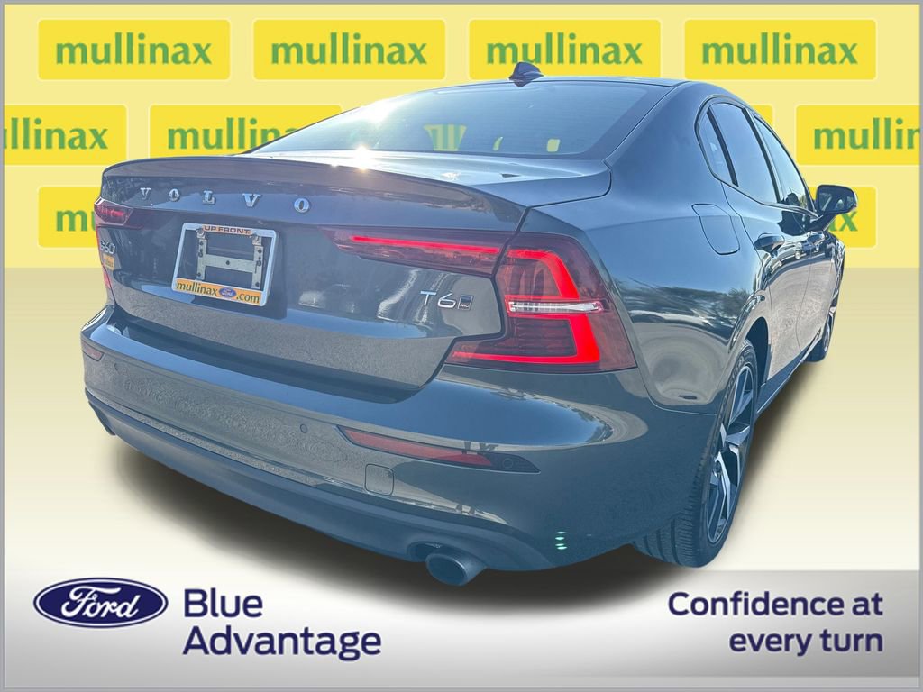 Used 2020 Volvo S60 T6 Momentum image 4